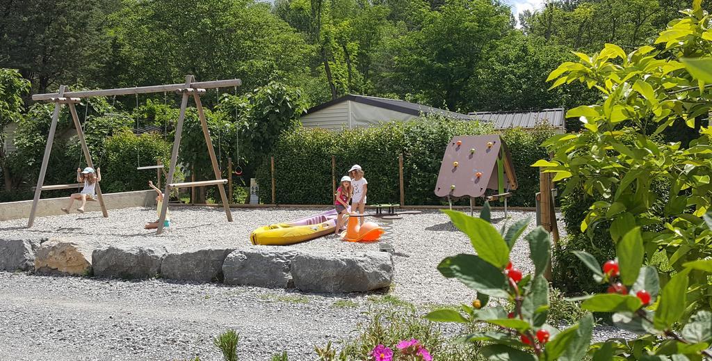 Camping Le Coin Charmant Chauzon Bagian luar foto