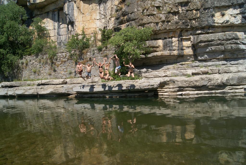 Camping Le Coin Charmant Chauzon Bagian luar foto