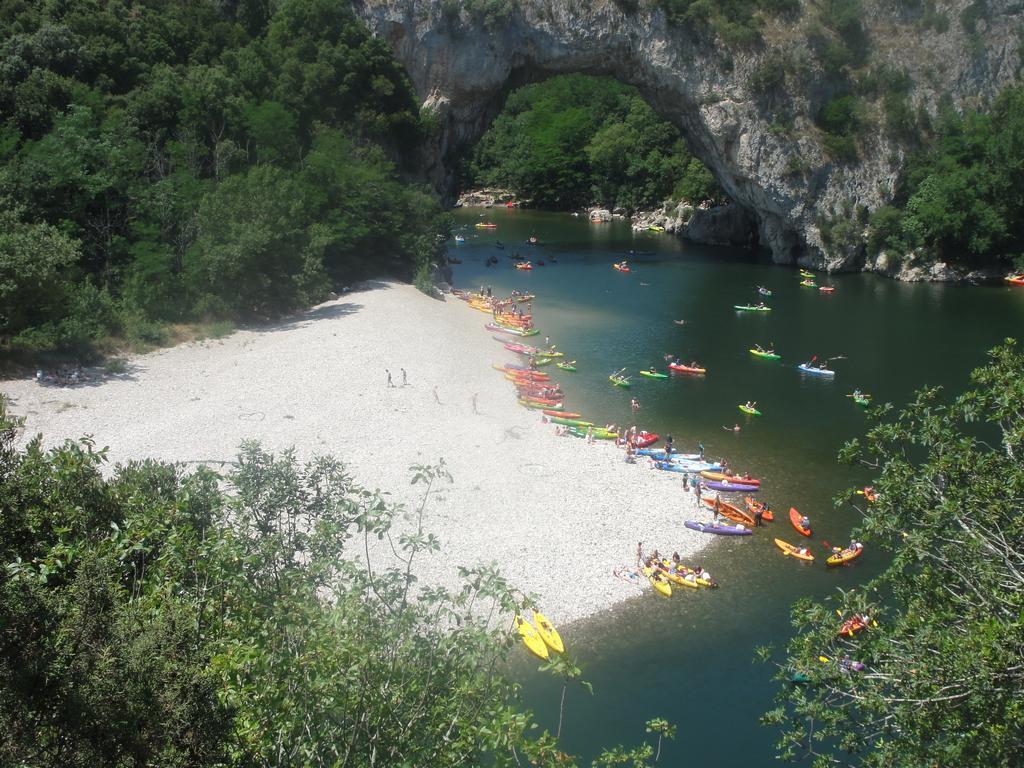 Camping Le Coin Charmant Chauzon Bagian luar foto
